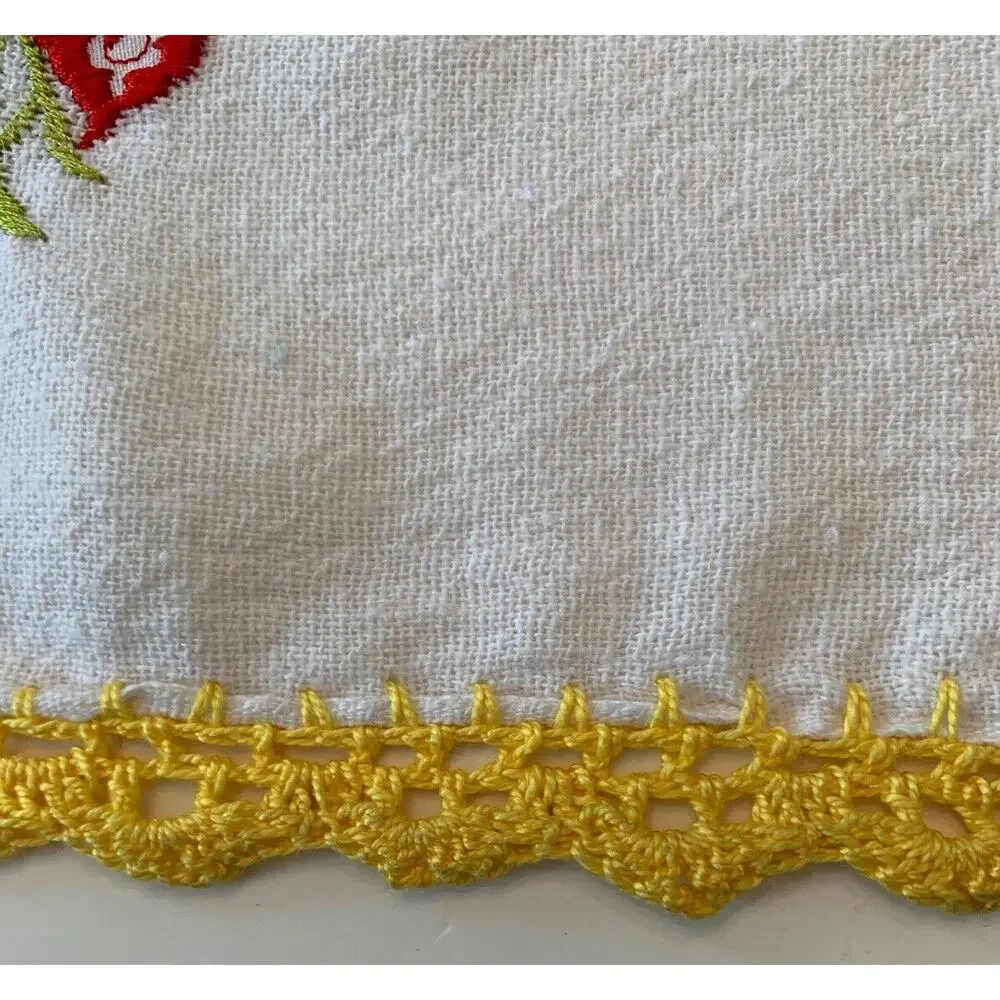 Vintage Dresser (Sideboard) Scarf Table Linen 17.5